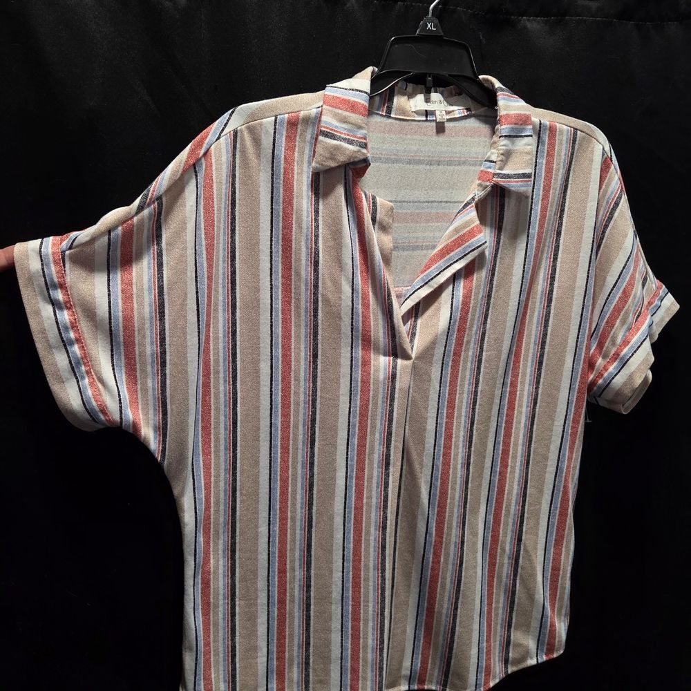 Eden & Olivia Striped Short Sleeve Button Back Top Sz M Coastal Grandma Mod